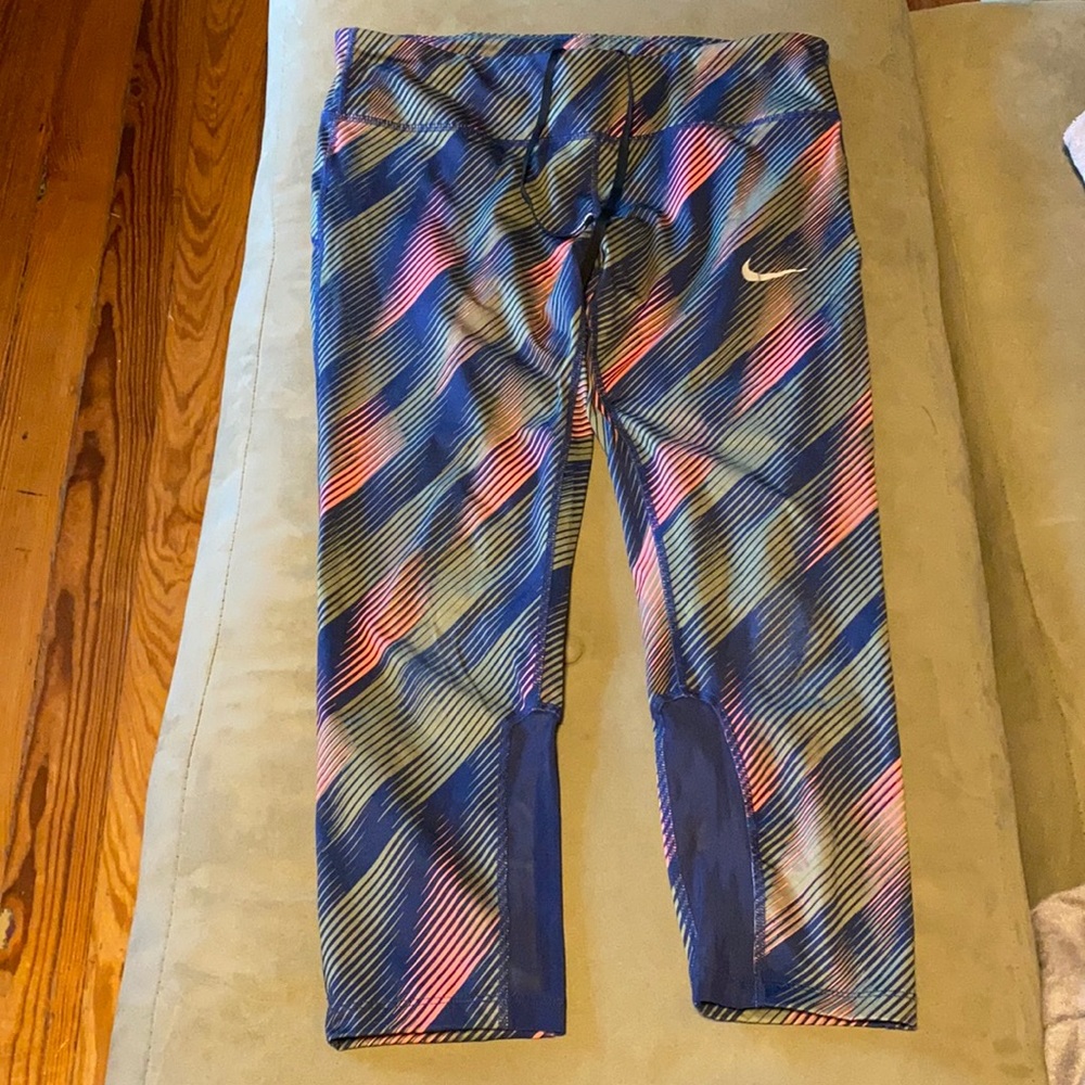 Nike Dri-Fit  running Capri leggings large